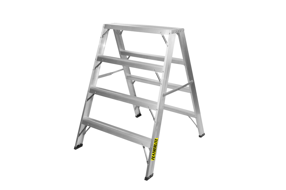 4&#39; Aluminum Step Ladder Type IA 300 Load Capacity (lbs)