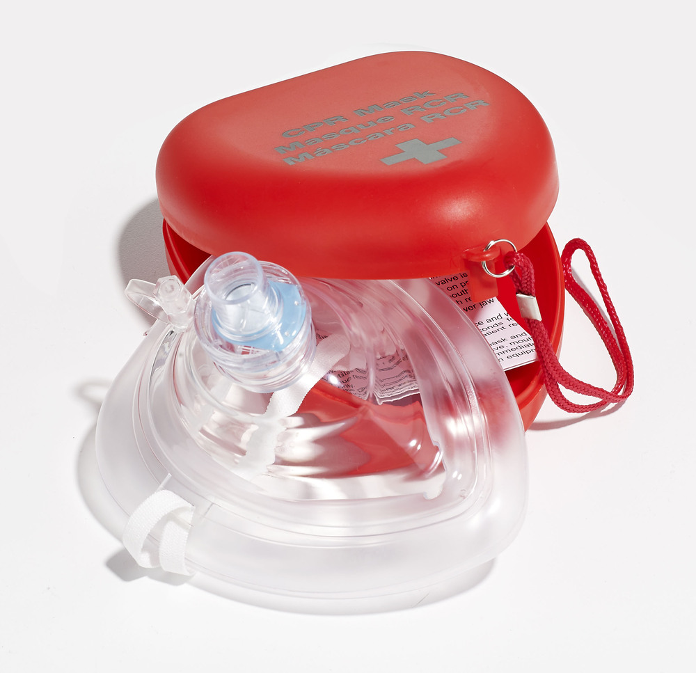 CPR MASK, ONE WAY VALVE, OXYGEN INLET, IN PLASTIC BOX